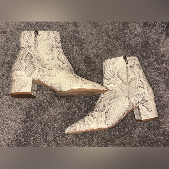 Dolce Vita Shoes - Dolce Vita White Snake-Print Ankle Boots